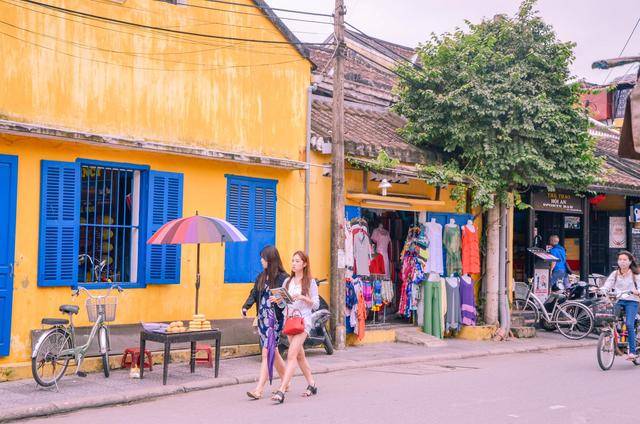 越南曾经繁华的古港，比国内的丽江还美，你觉得呢？