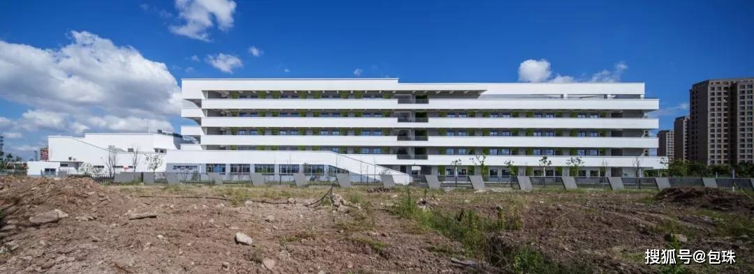 唐镇建平中学新校区9月1日开学迎新生!让我们欣赏一下校园全貌