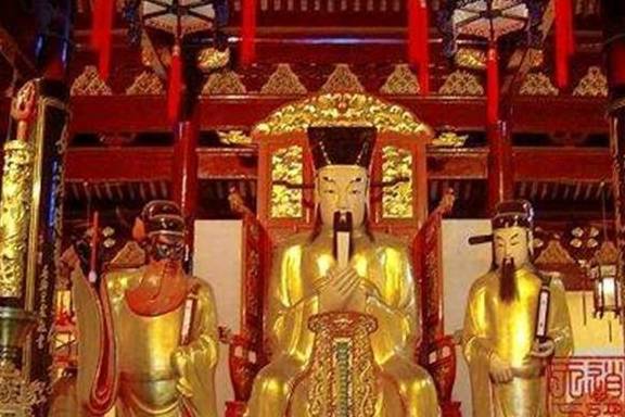 上海有三座城隍庙，供奉的城隍却各不相同，真正的原型是谁呢？
