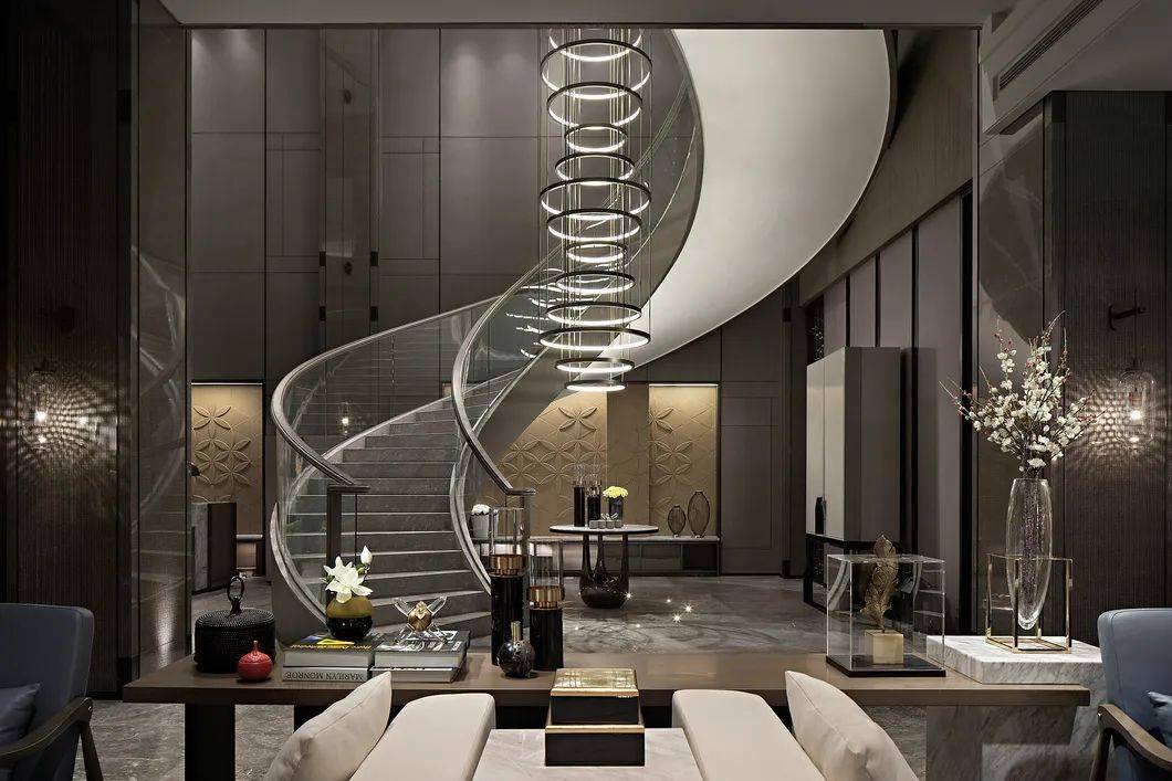大宅别墅的旋转楼梯从材料到设计尺寸很全面速度收藏
