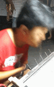 原创
每日一笑:妹子你俩可真是调皮啊,这是在传授什么秘密功夫呢