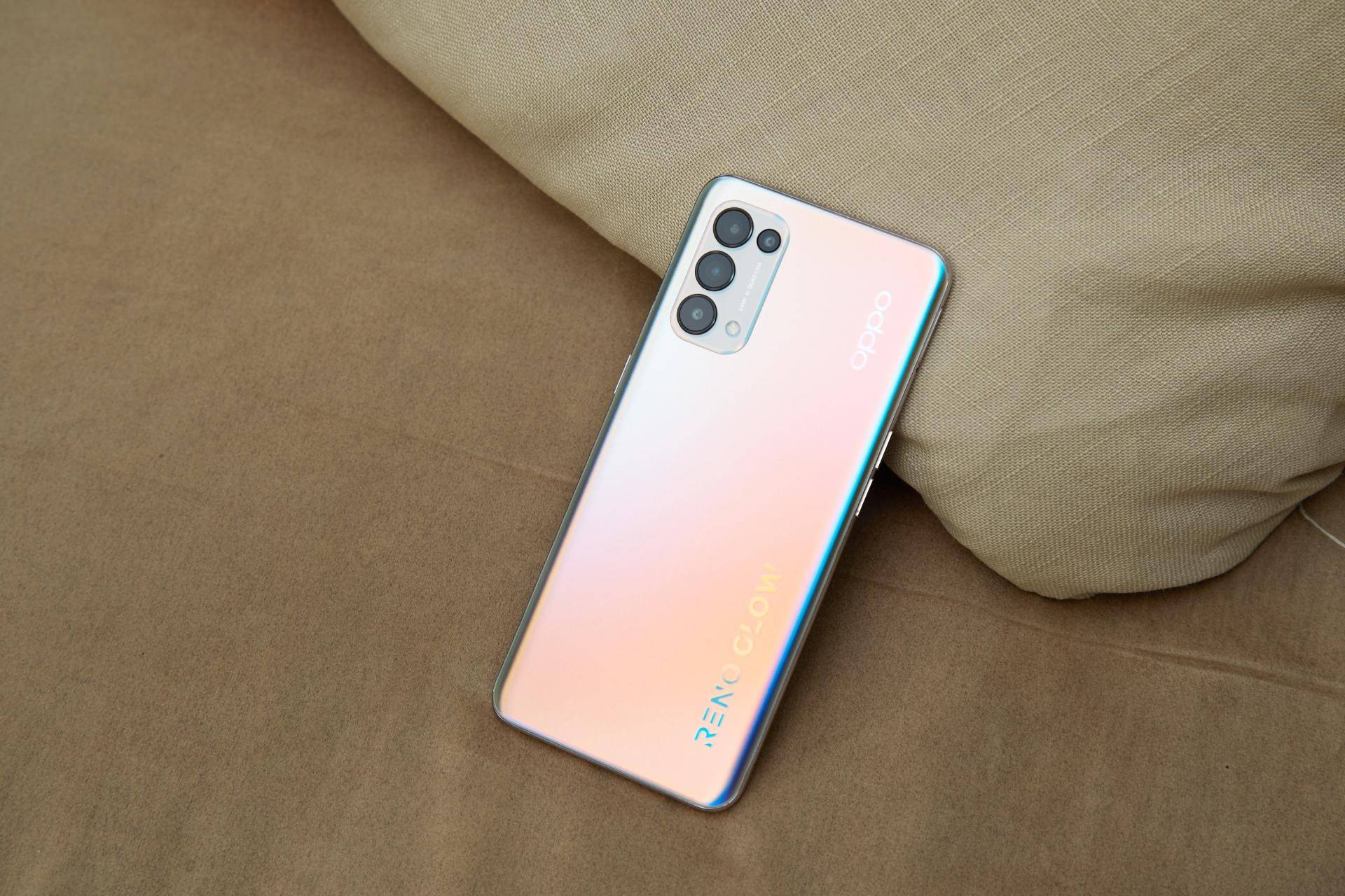 颜值党也犯愁reno5对比nova8这几点成为选择关键