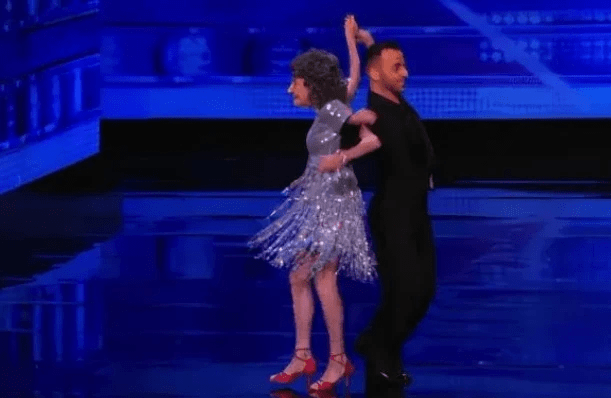 三十岁以上的美女跳舞 9b73121d980f4dcea08adc74f2e34bd6.png