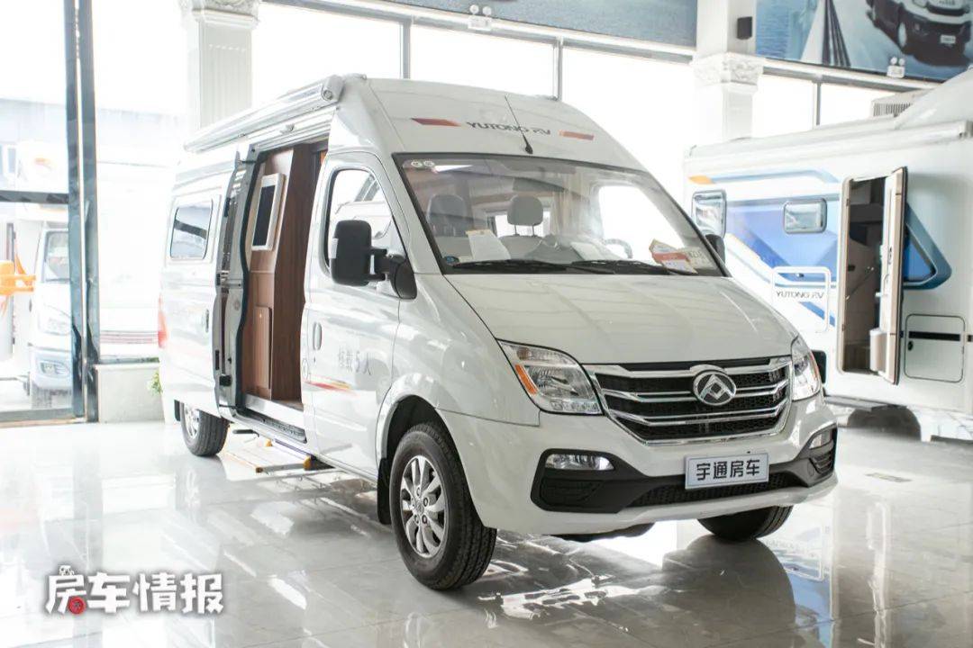 宇通b310房车适合老两口20t自动挡20多万满足衣食住行