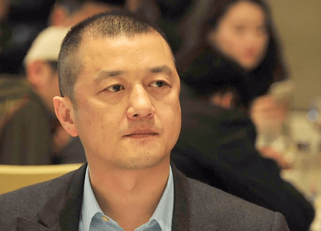 原李欠债务4000万元,债权人表示,利息达1000万元。网友嘲讽王菲跑的快