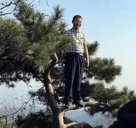 原创
每日一笑:大叔真是人生大赢家啊,开摩的都有这么好的福气呢