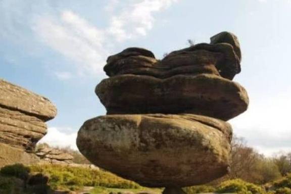 世界“最神奇”的四块石头，缅甸的不准女性触碰，中国这块在哪？