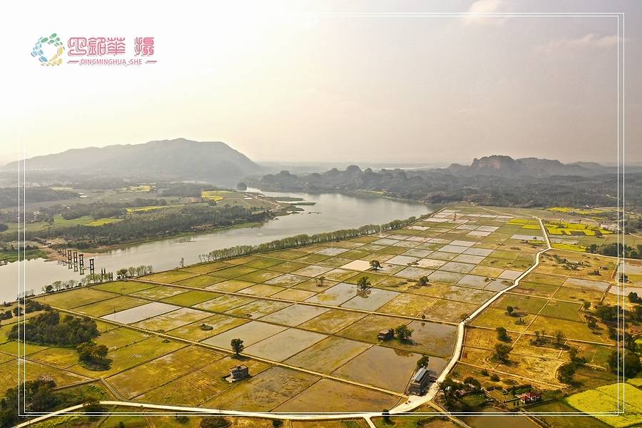 原创航拍铅山带你去铅山新滩乡看花海让你畅游油菜花海