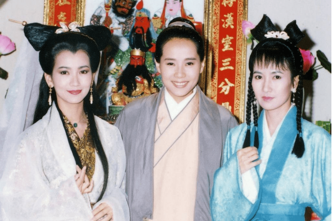 他因《新白娘子传奇》一炮走红，一生一部作品，患癌离世年仅46
