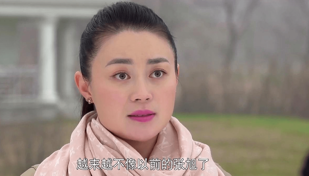 "谢大脚"年轻颜值不输小花?本以为开玩笑,看到年轻时照片太惊艳