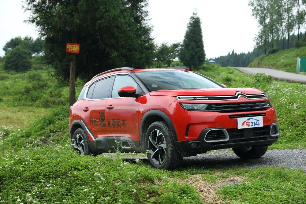 雪铁龙全新天逸c5aircross上市售价15972297万全系竟都是8at