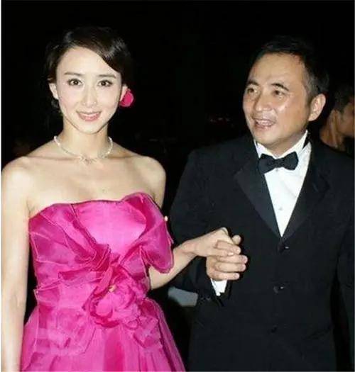 确定关系之后,他很想让胡静放下工作,去马来西亚生活,但是又不敢说,怕