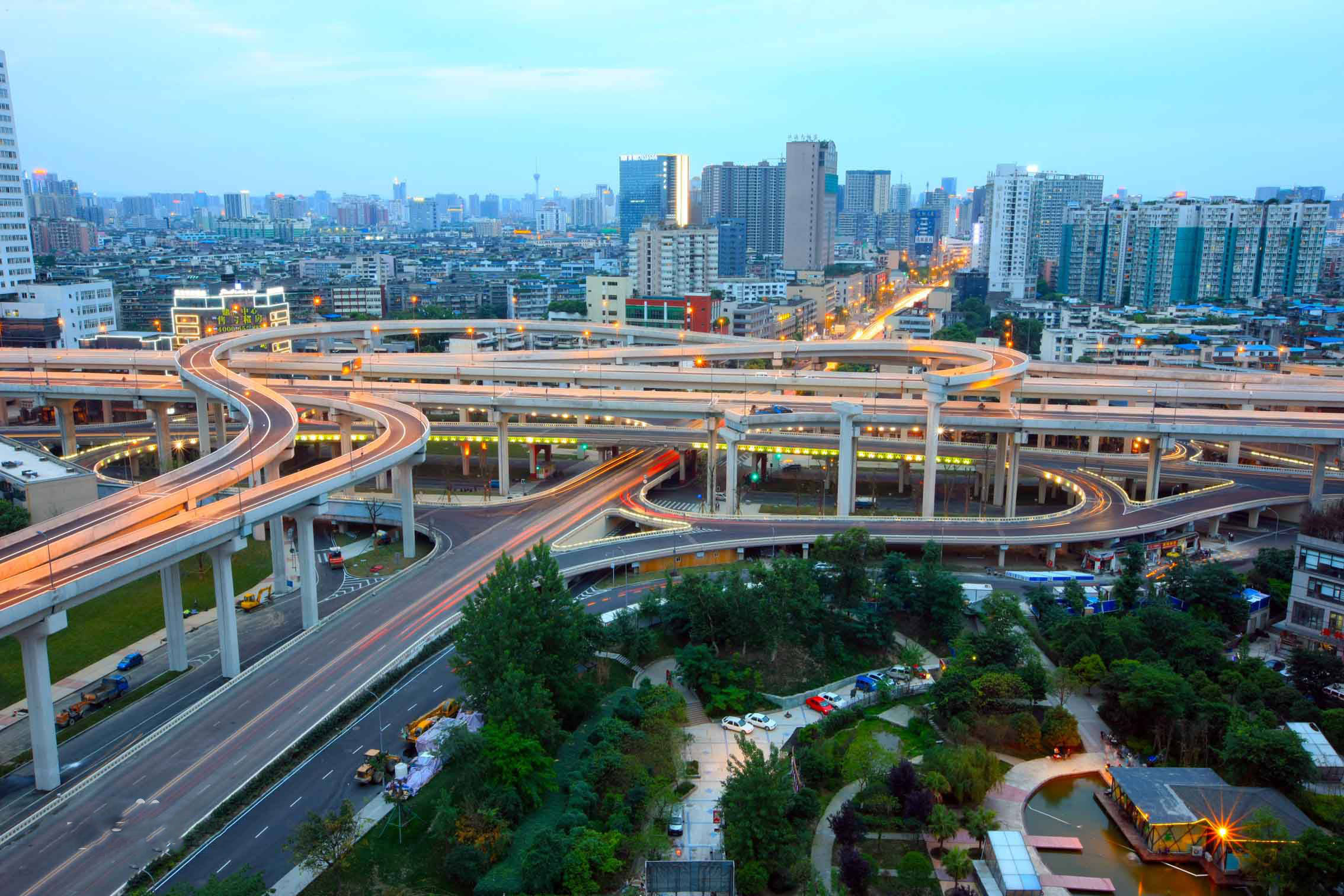 國家科技創新和國際化現代化新城區;成都青白江鐵路港片區面積9