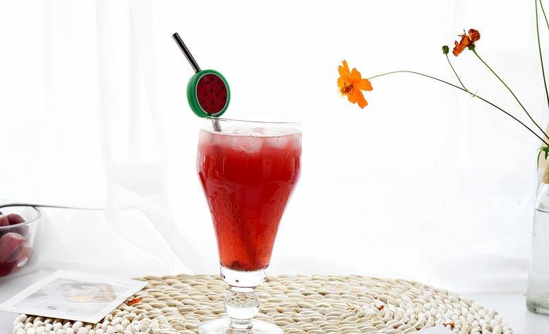 如何做水果饮品 4b07e206c616476dabc8289a46cd4521.jpeg