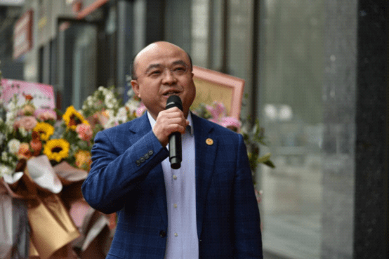 学院院长吕钊,西安饮食股份有限公司董事长靳文平,方元资本董事长杜宏