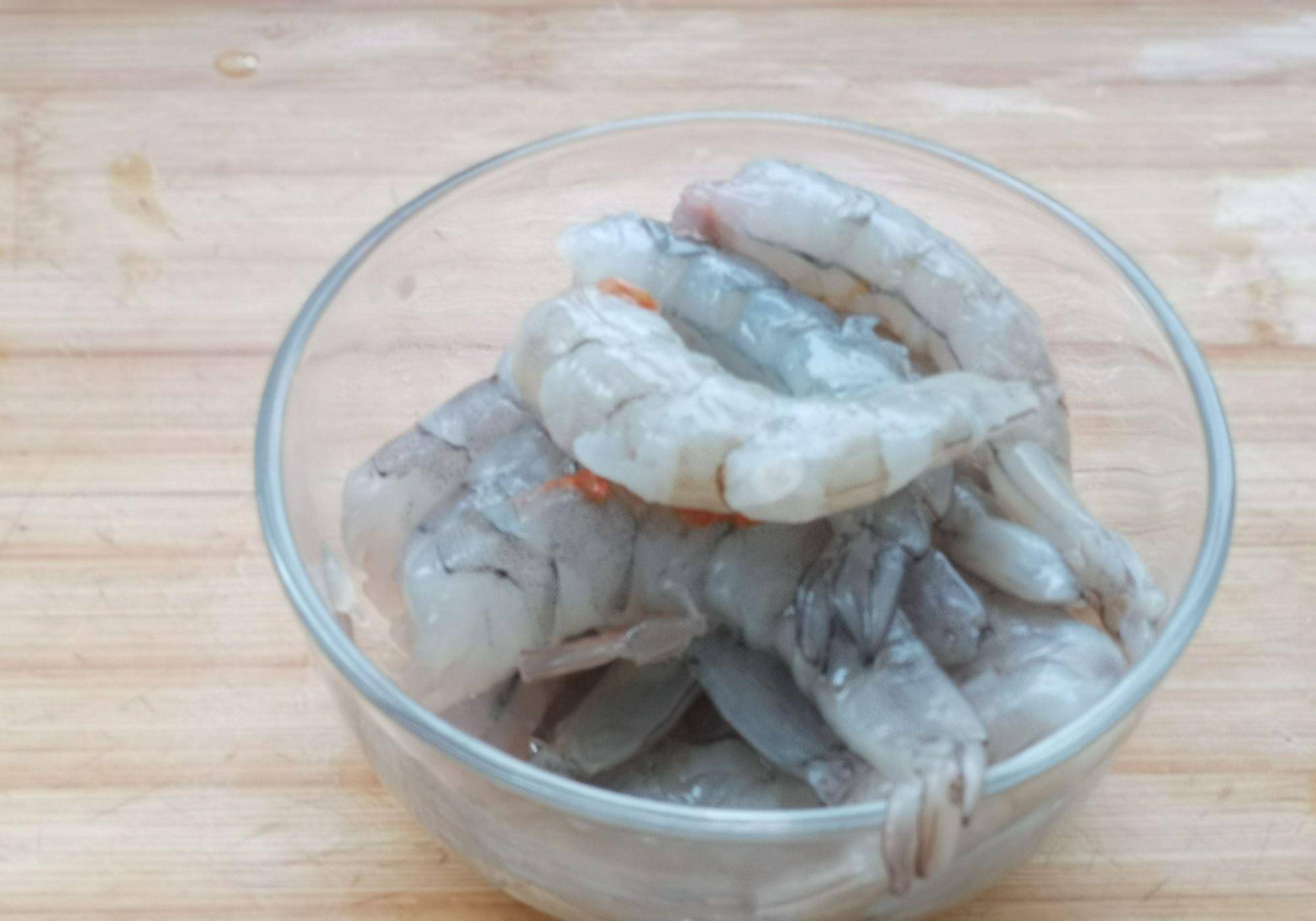 快速去虾线去虾壳 92aebdda91b042f08d5773b9b7f2c9ba.jpeg