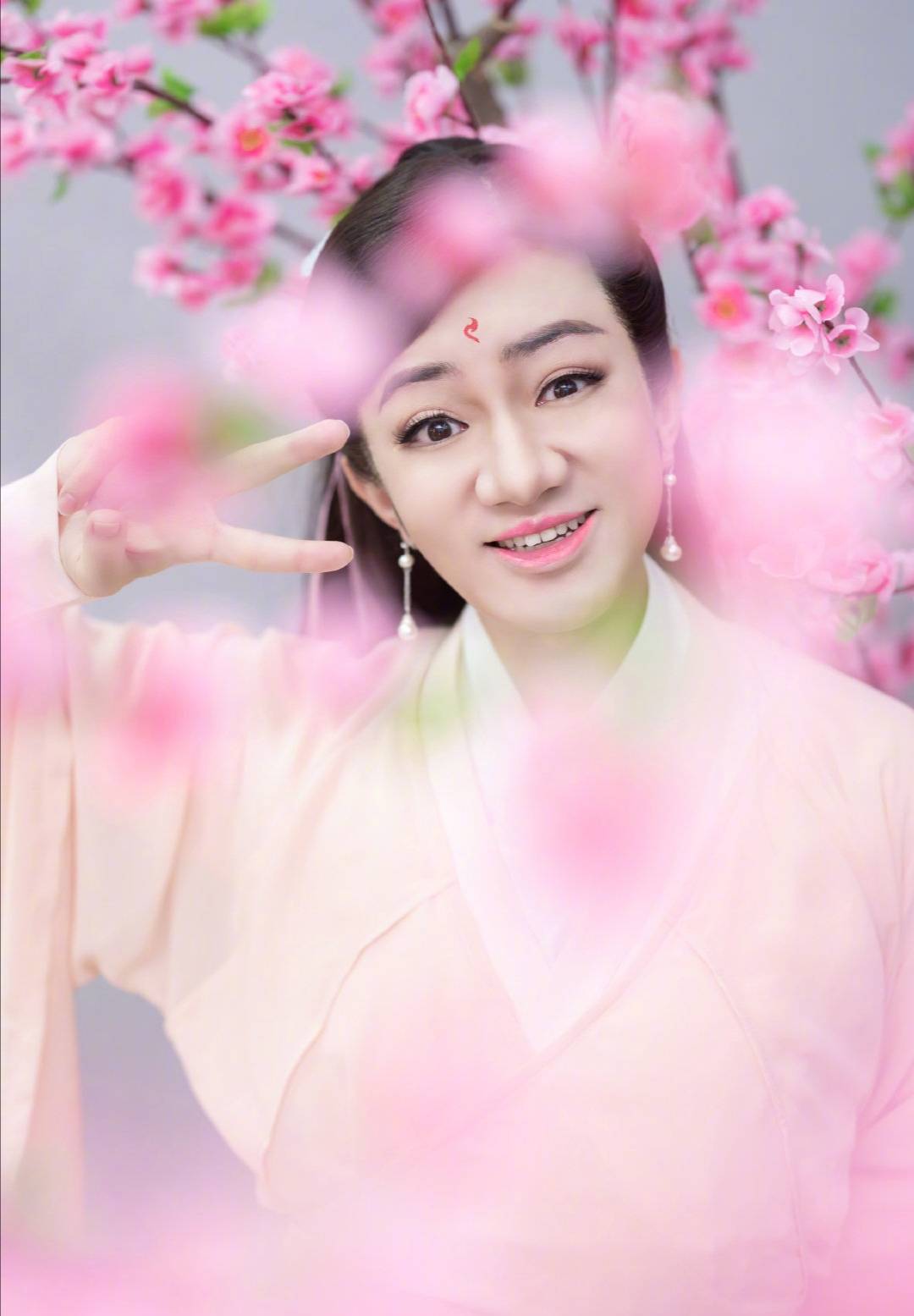 王祖蓝cos凤九别一番韵尾