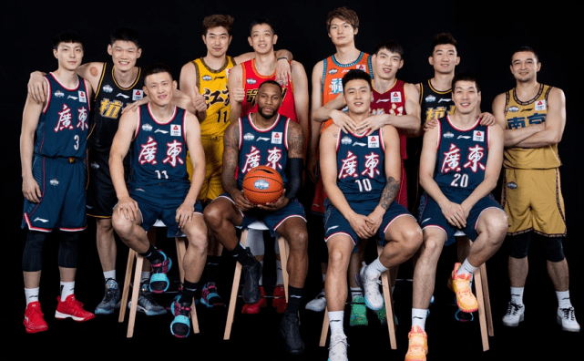 原创cba全明星赛南区连续4年胜北区吴前两节7三分首夺mvp