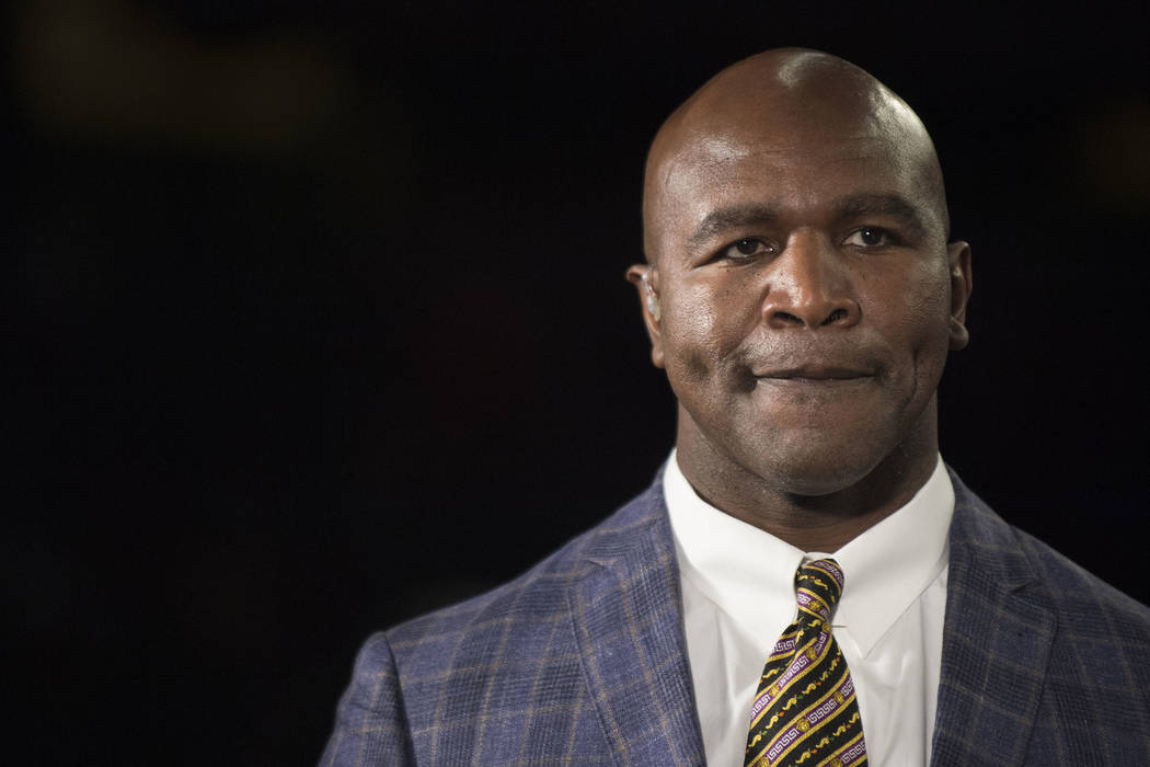 原创扑朔迷离在阿瓦雷兹宣布完泰森的比赛日程后老霍却还在观望