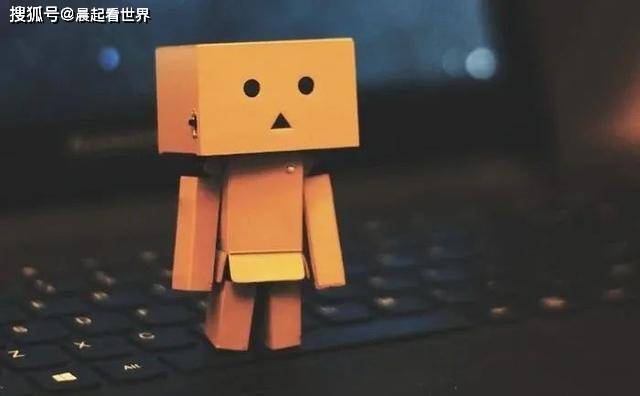 怎么学会隐藏自己情绪 74d7bc6f4a0b4240b9930ac9f371cad5.jpeg