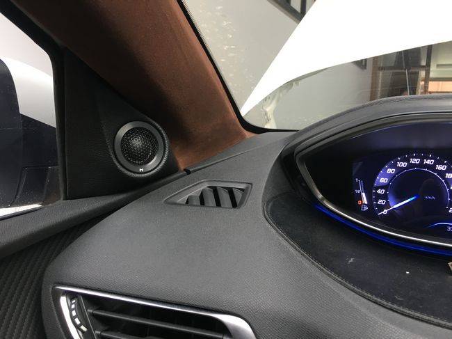 标致5008音响升级加低音炮