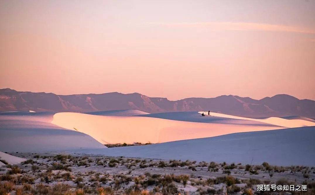 大自然“雕刻”的艺术品，世界上独一无二，奇岩林立的白沙漠！