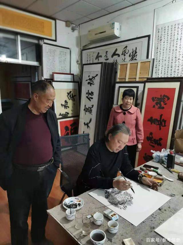 原创山东省青岛市著名画家赵强来书画交流会在莒南文玉书画社成功举行