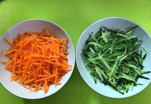 干豆角丝怎样泡发得快 de0387cc8c2945d1b36a63c31ebc83ce.jpeg