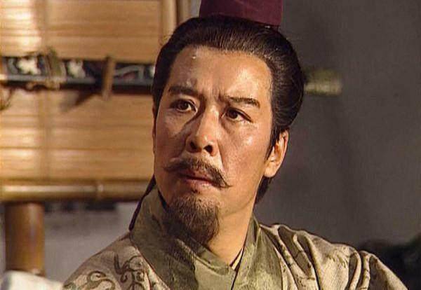 陆逊追杀刘备，为何看到一白袍老将，转身就走？_赵云