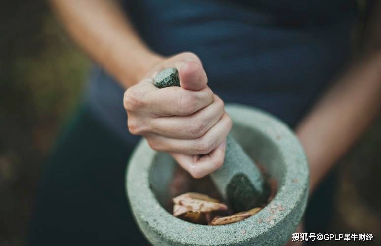 新荷花十年前临门一脚陷“举报门” 十年后涉嫌