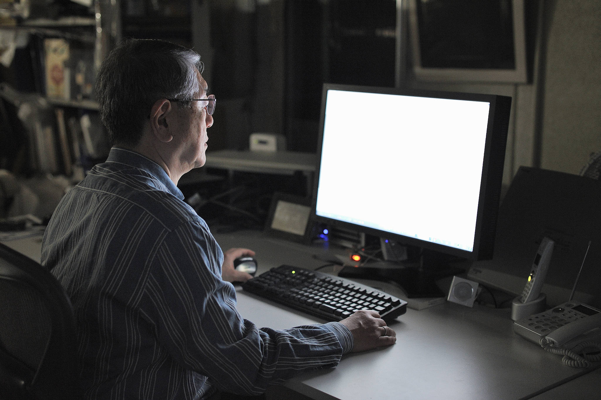 退休的老年人 为什么还在找工作 王丽