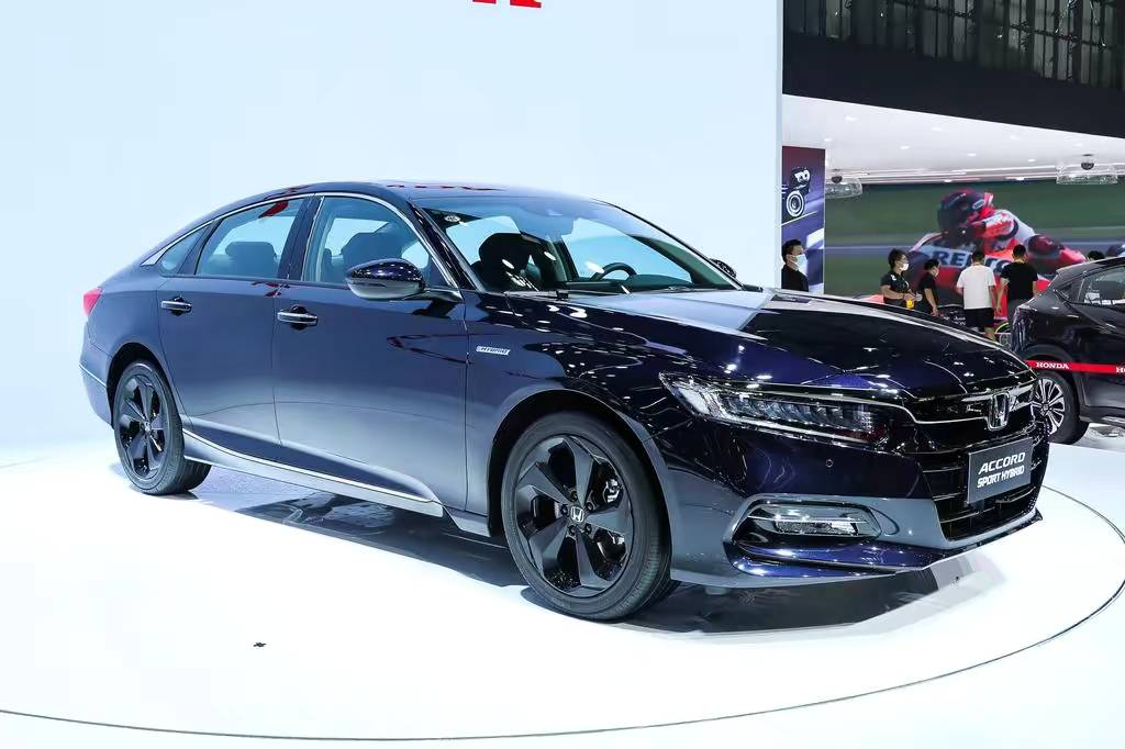 21款本田雅阁混动版44l油耗6个气囊这车如何