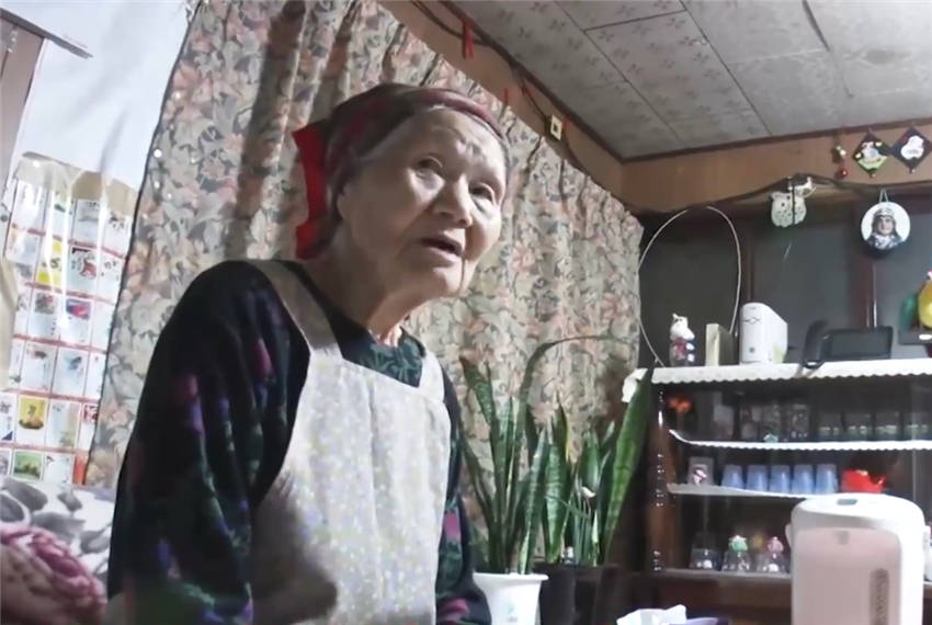 日本岁老奶奶 独居63 废旧的家 过着辛酸又坚强的一生 丈夫