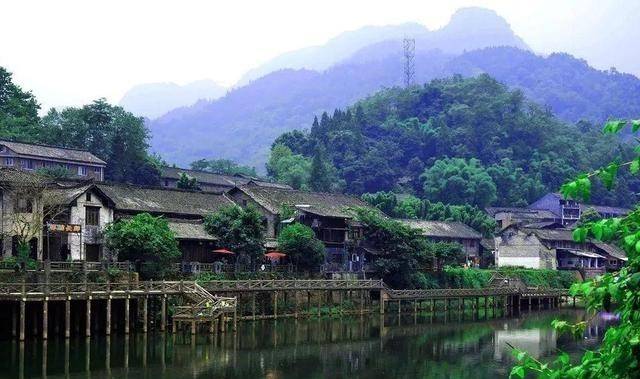 四川一“具有江南水乡”的古镇，已有800年历史，能和苏杭相媲美