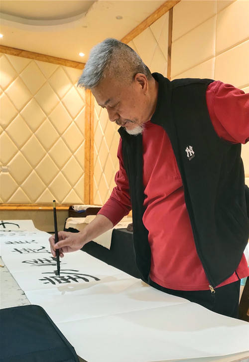 四川省庆祝建党100周年百人百米长卷书法献礼活动完美收官