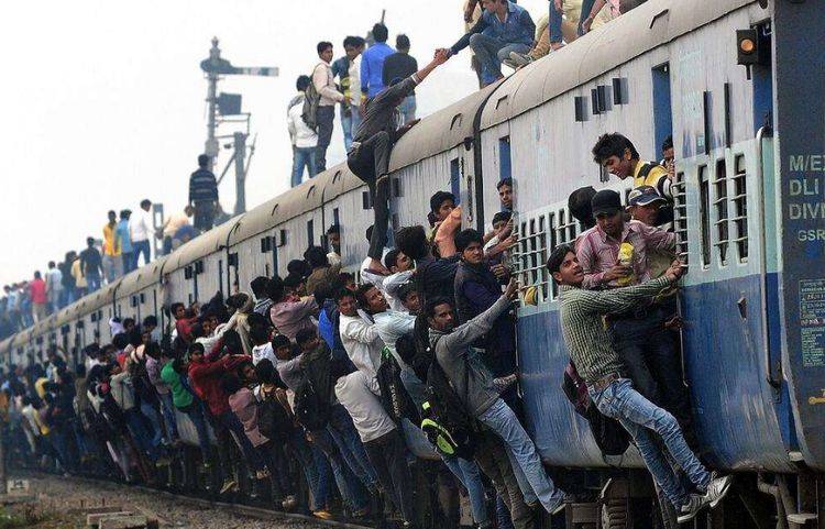 印度火车真的挂满了人？不仅印度人误解了我们，我们同样也是！