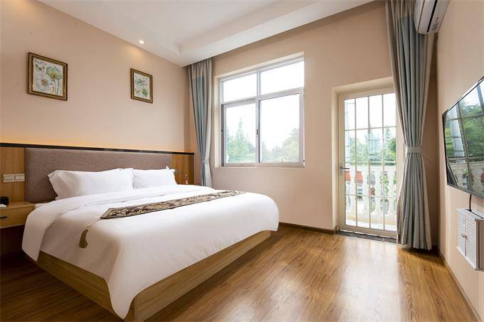 四川崇州元通古镇崇文居森林酒店坐拥千亩农场蔬果阵势浩大