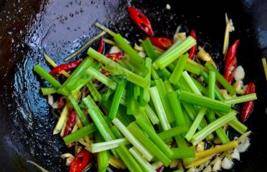 素炒芹菜怎么炒才不老 d5f6af115b2e4c0ea935e37523650676.jpeg