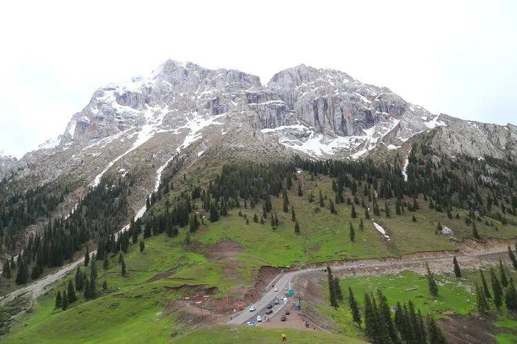 美丽新疆 || 伊昭公路的白石峰
