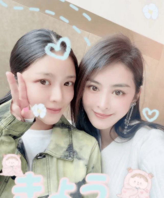 闺蜜与干妈之间的情感纠葛——一部短剧的创作与解读，闺蜜与干妈的情感纠葛，短剧创作与解读