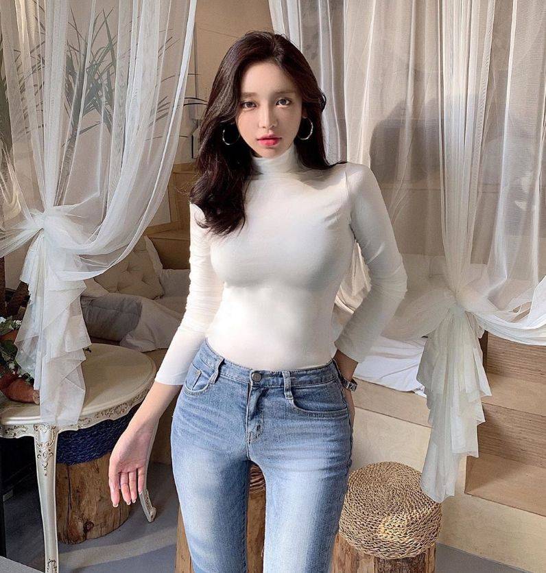 网红美女苦练好身材颜值比身材更有看点