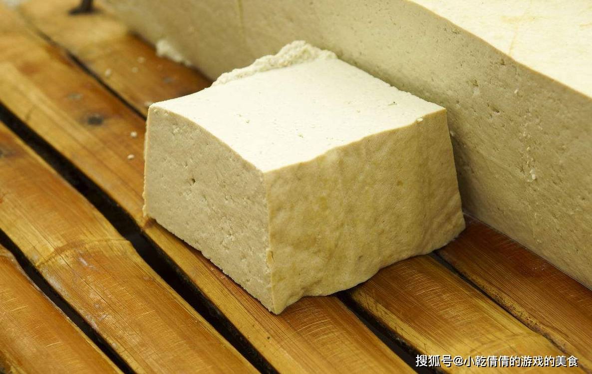 煎豆腐时 直接下锅万万不可 煎之前多加一个步骤 有吧新闻