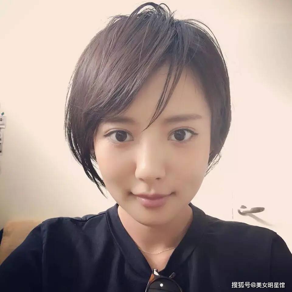 32岁渡边夏菜 清新美丽身材优秀 日本女神着实性感迷人 明星