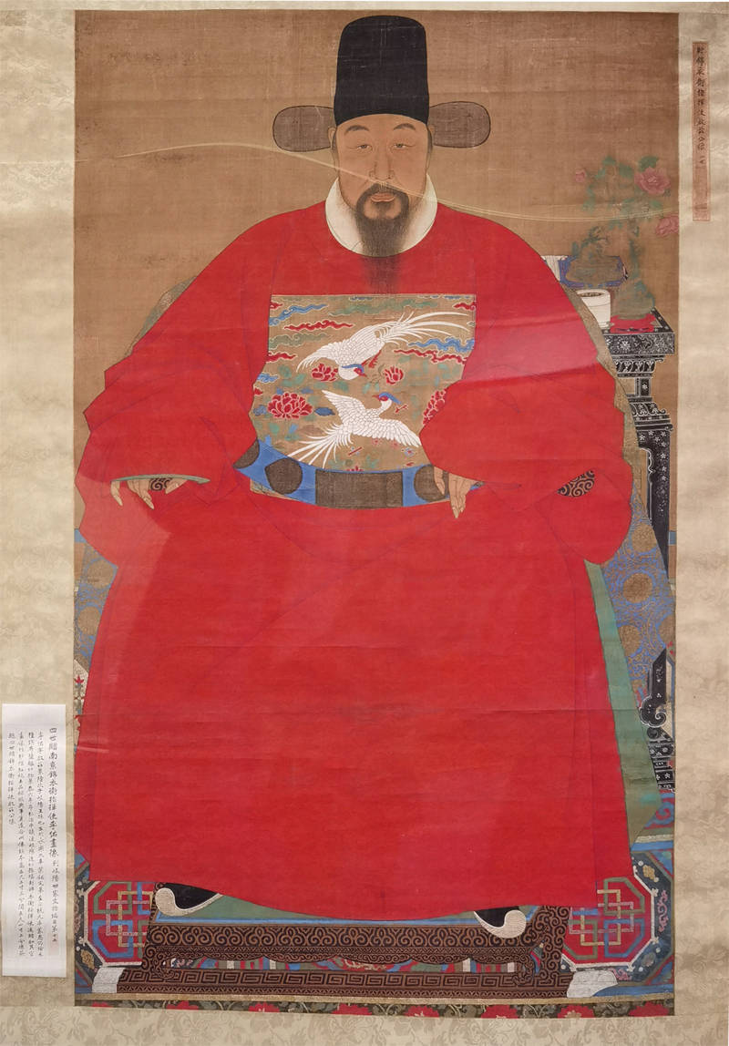 文官爱飞禽武将喜猛兽从官服胸前的图案可知道他们的身份