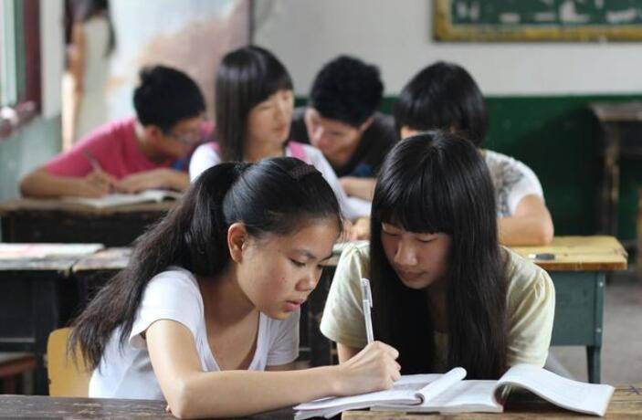 什么时候才开始上学 fa9f0fcfd06d457fa1ae28a50144d1f1.jpeg