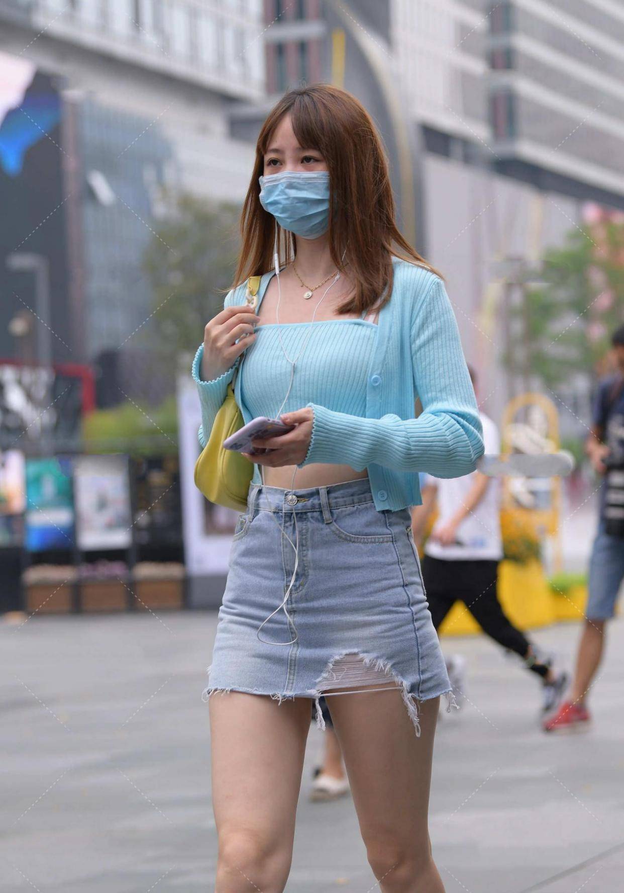 牛仔短裙套装怎么搭配 8468d90c3883490c93c63989203d1a7a.jpeg