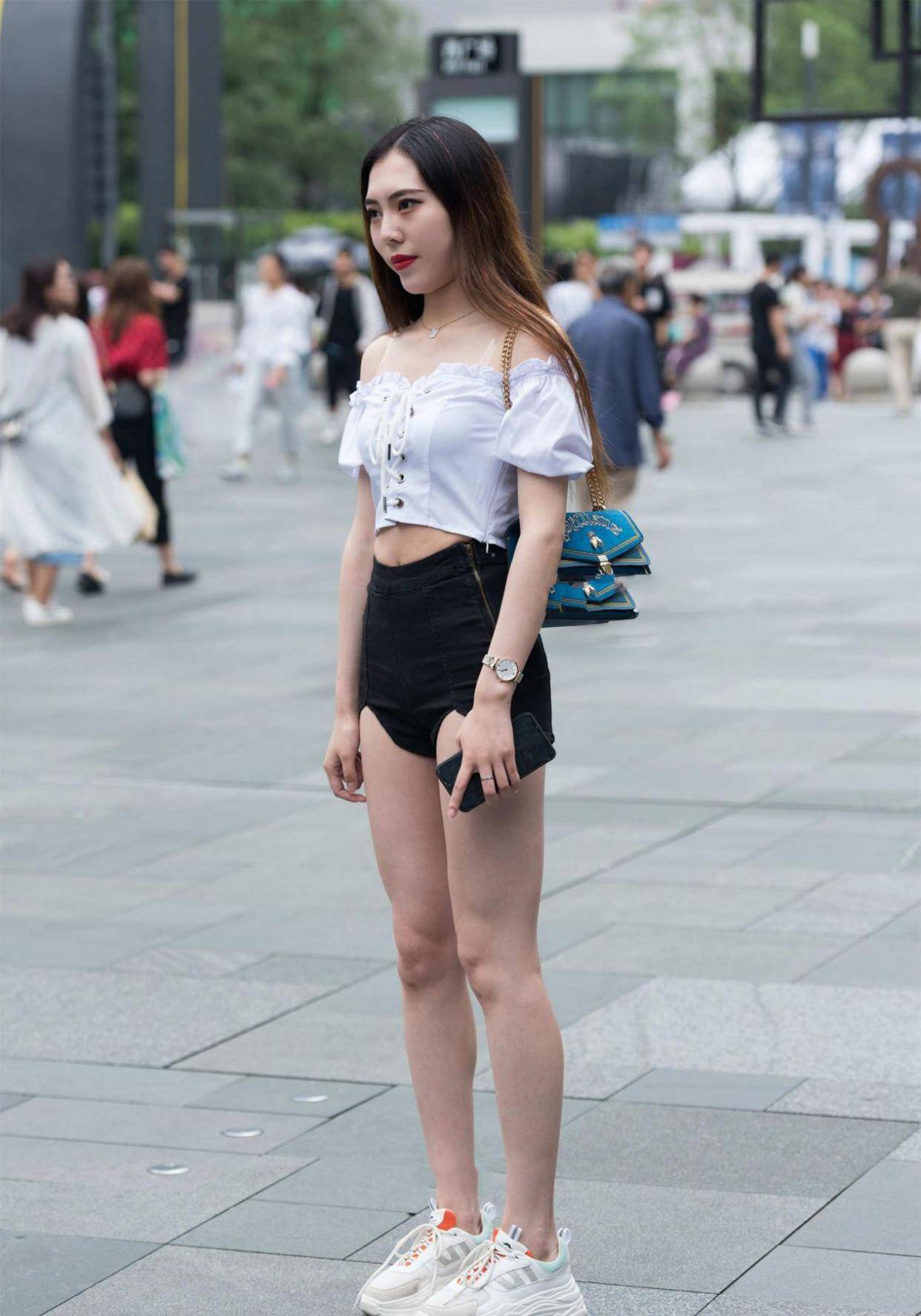b5b9fc00251a42d59a0949133fc9eec7.jpeg