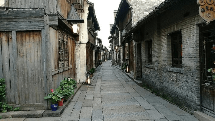 浙江一古镇拥有6000年历史，年旅游收入60亿，深受互联网大佬青睐