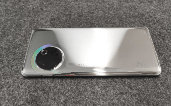 华为p50被"提前发布",真机实拍图曝光,外观撞脸mate40pro!_系列