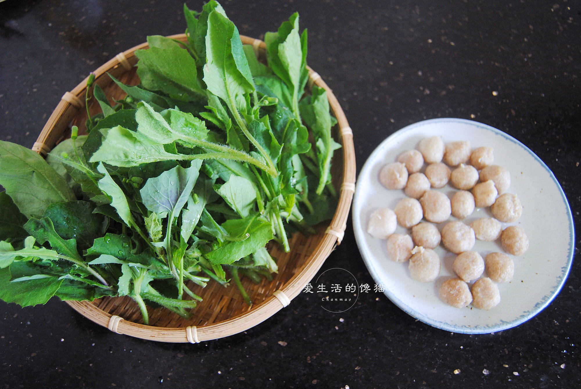 1,这是今天楼下摘的一点红,都是新出的嫩芽,煮汤喝特别好喝.